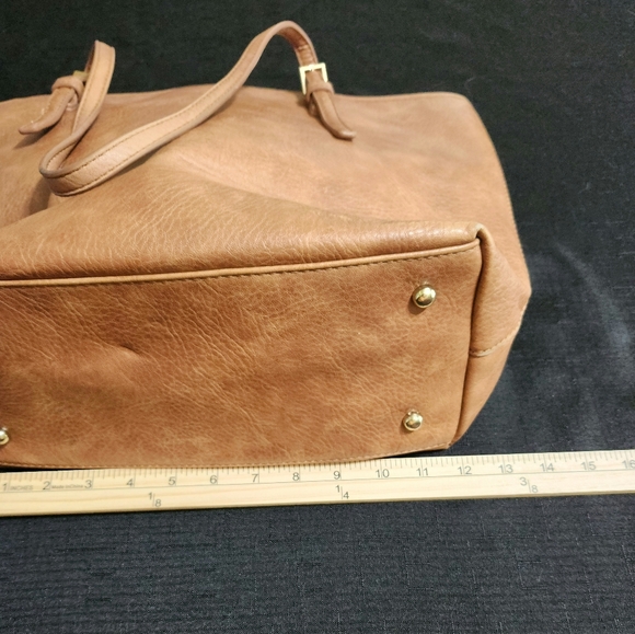 Urban Expressions tan tote bag - Picture 9 of 10